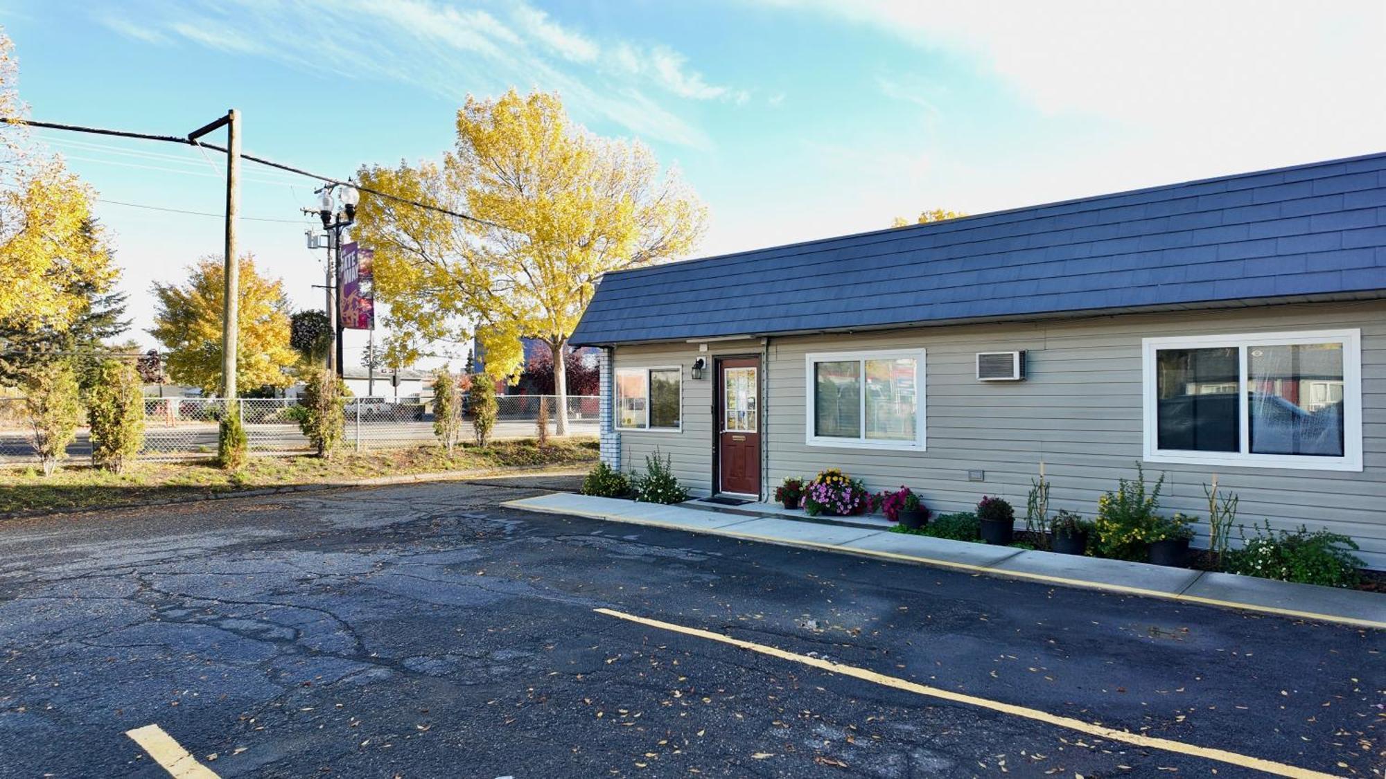 Prince Motel Prince George Exterior photo
